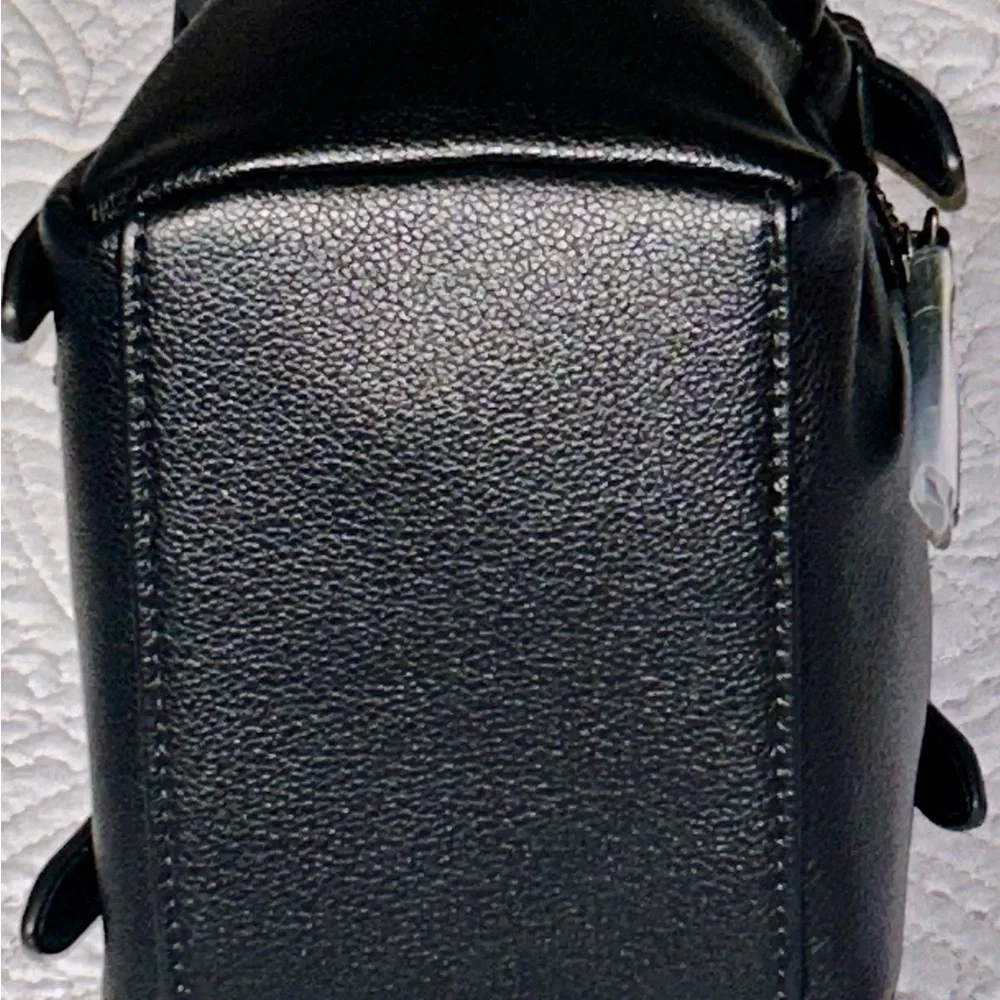 Ed Hardy Black and Red Heart Mini Bag - Picture 7 of 13